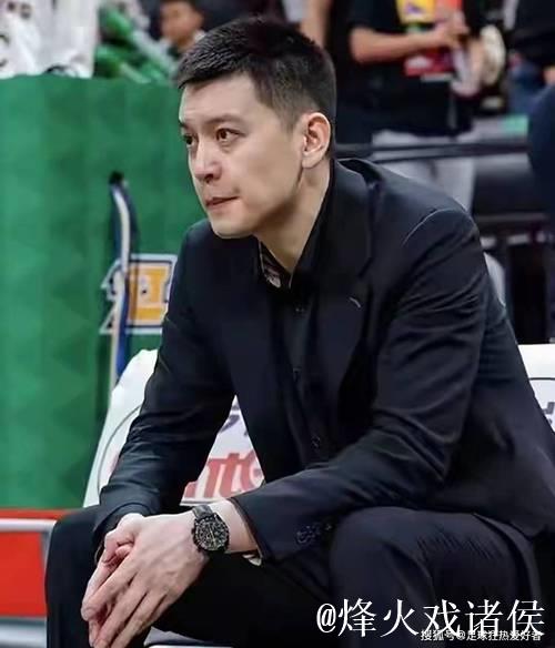 北京男篮VS辽宁精彩对决:杨鸣三大惊喜,许利民执念,谁遭首败? 北京男篮VS辽宁精彩对决:杨鸣三大惊喜,许利民执念,谁遭首败?